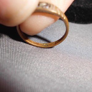 Vintage Jewelry - Antique Estate Fresh Gold Tone "Checo" Ring Vintage Jewelry - Antique Estate Fresh Gold Tone "Checo" Ring